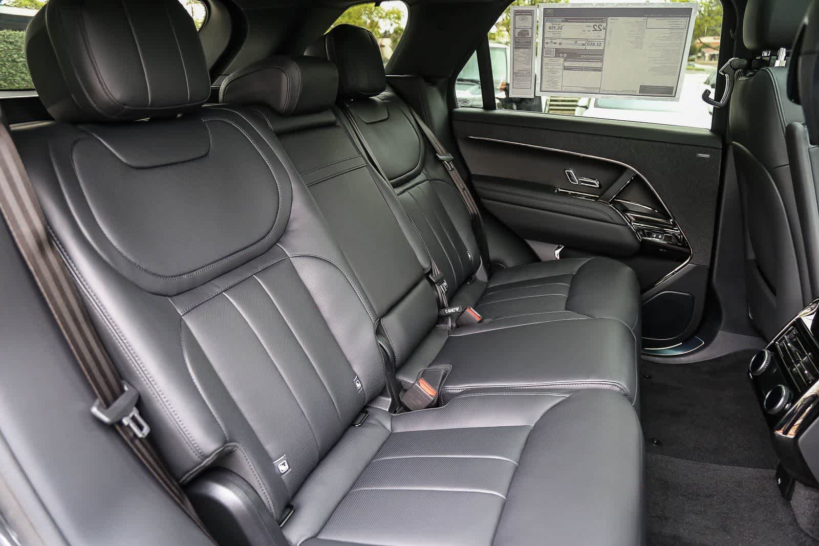 New 2026 Land Rover Range Rover Sport Dynamic SE AWD/4WD image 16