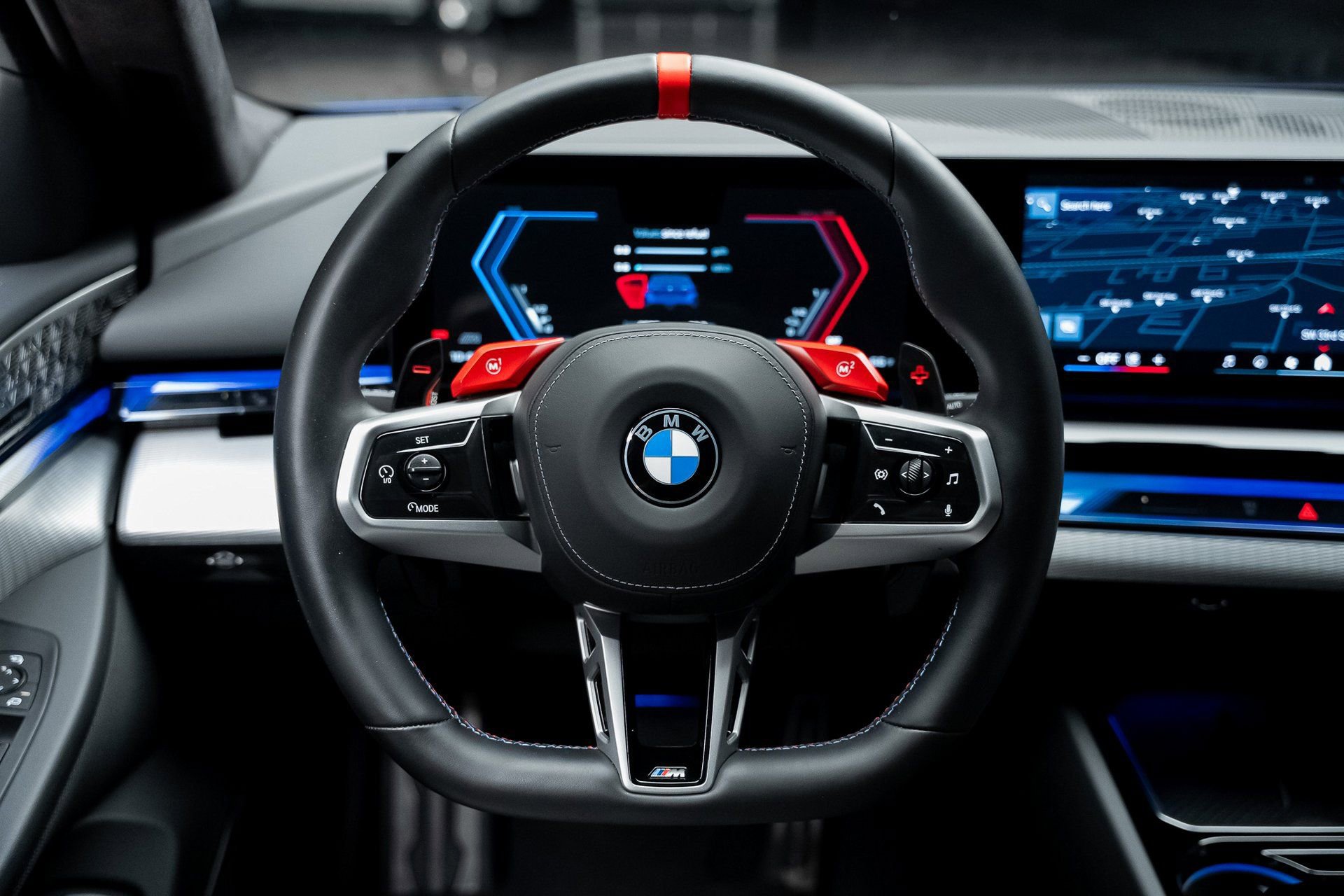 Used 2025 BMW M5 w/ Carbon Package image 46