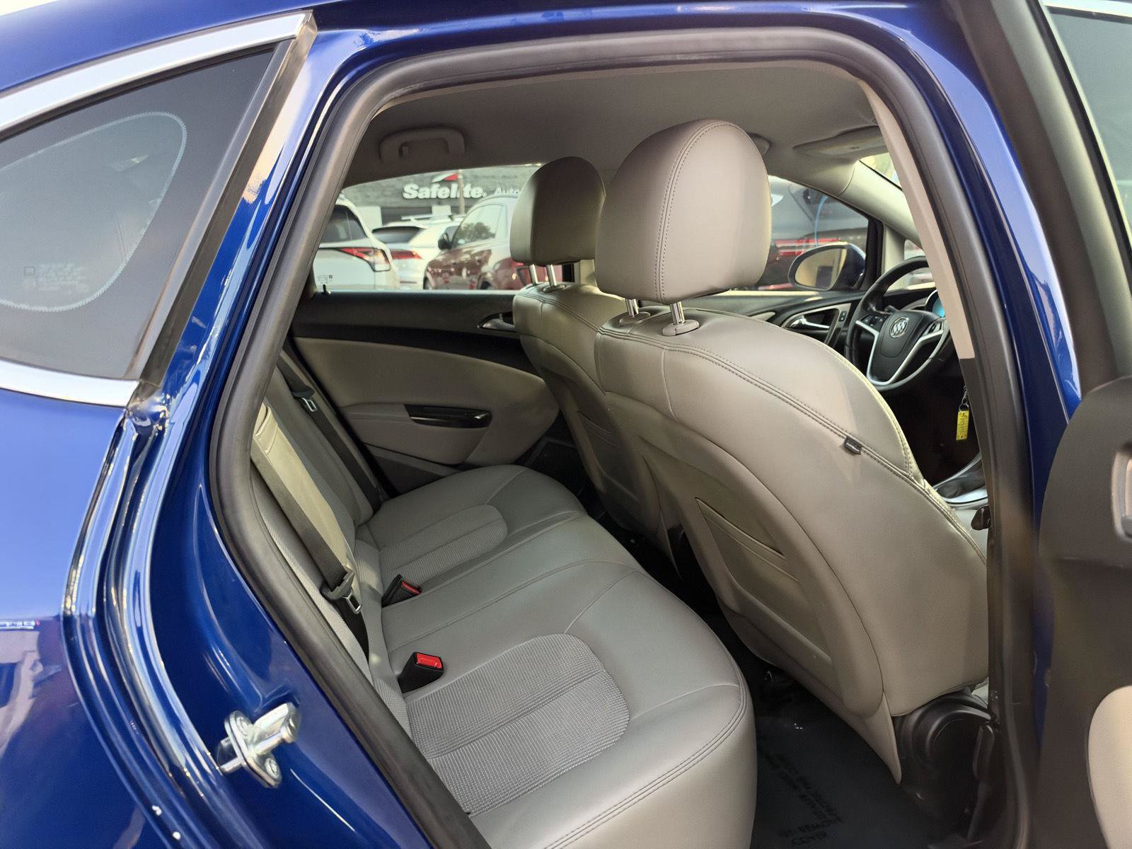 Used 2014 Buick Verano FWD image 39