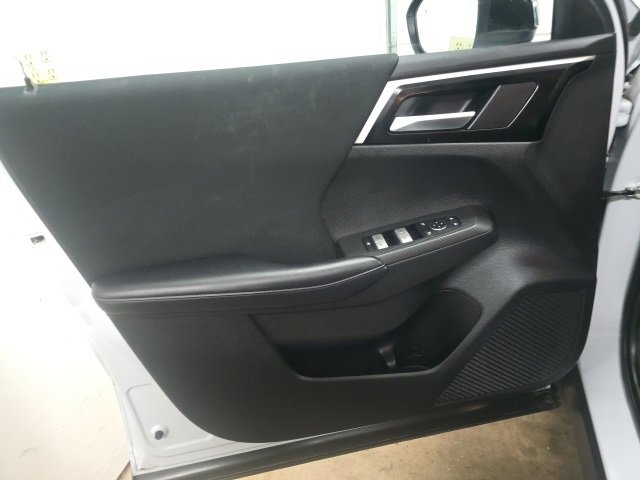 Used 2022 Mitsubishi Outlander ES image 17