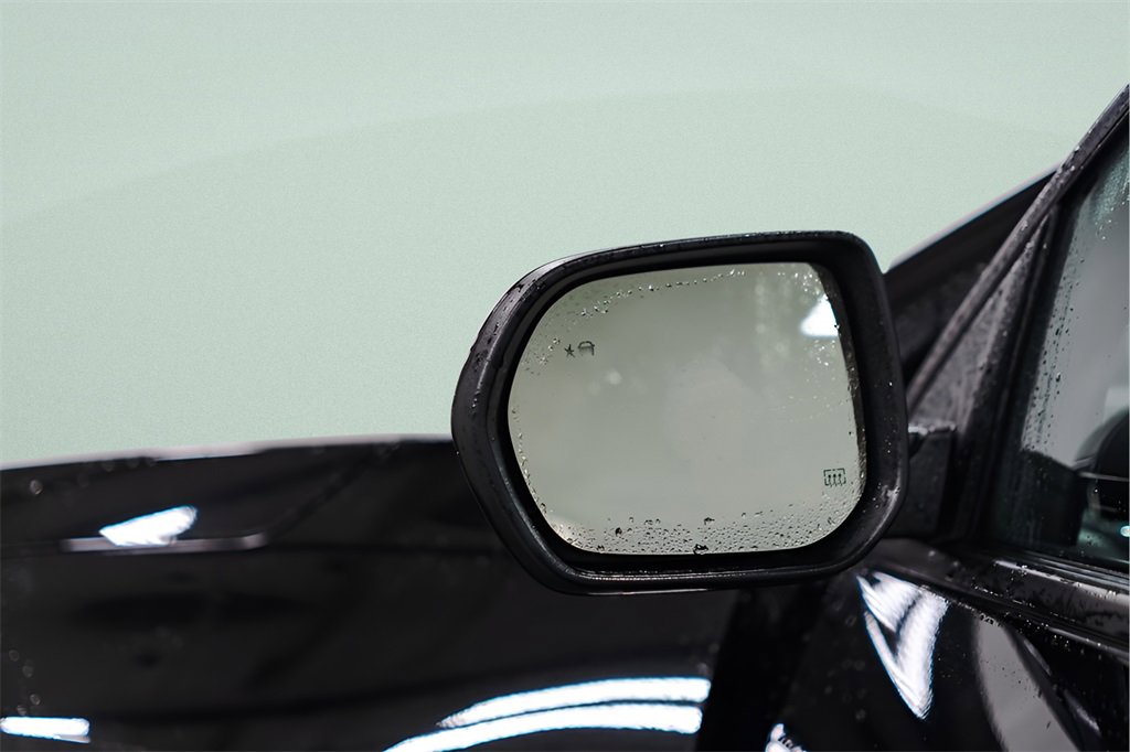 Used 2025 Chevrolet Equinox LT image 39