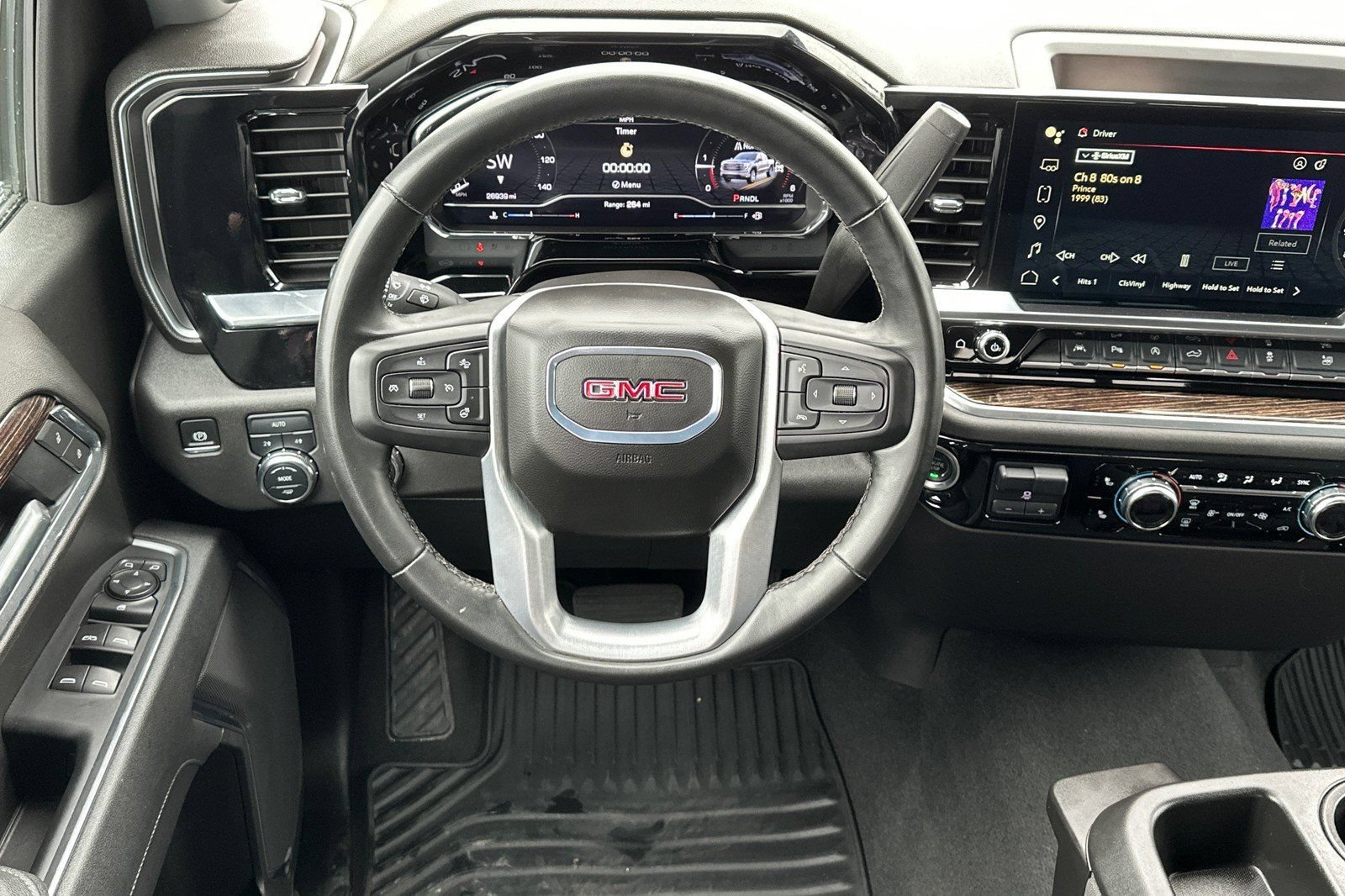 Used 2025 GMC Sierra 1500 SLE w/ Preferred Package AWD/4WD image 16