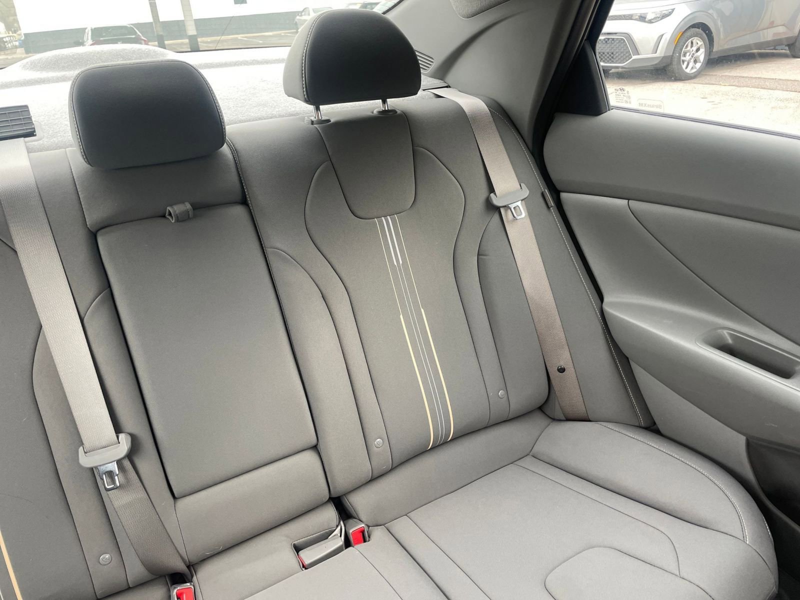 Used 2025 Hyundai Elantra SEL image 39