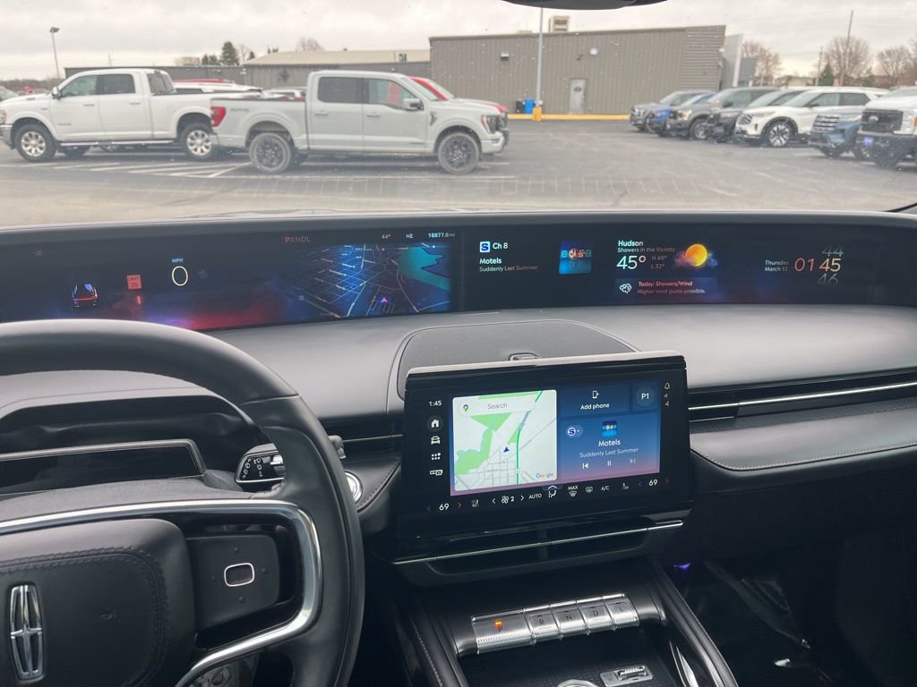 Used 2025 Lincoln Nautilus Reserve w/ Jet Appearance Package image 17