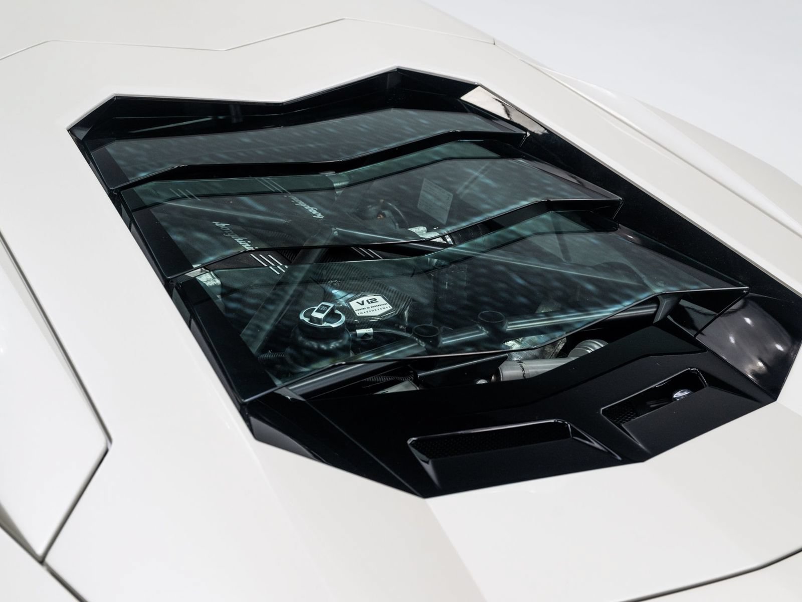 Used 2018 Lamborghini Aventador S AWD/4WD image 27