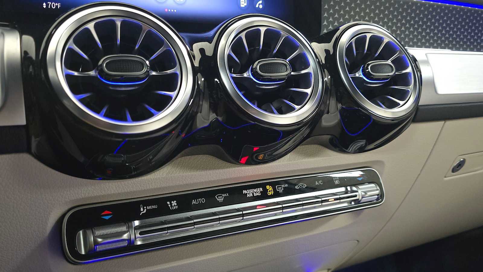 Certified 2025 Mercedes-Benz EQB 250+ image 32