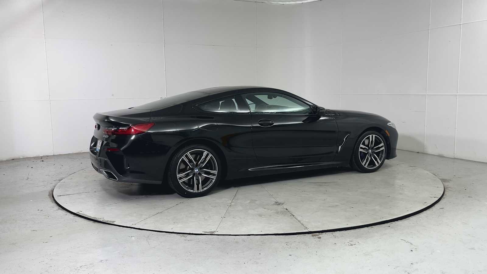 Used 2025 BMW 840i xDrive Coupe w/ Driving Assistance Package image 8