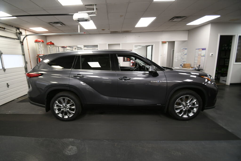 Used 2021 Toyota Highlander Limited image 8