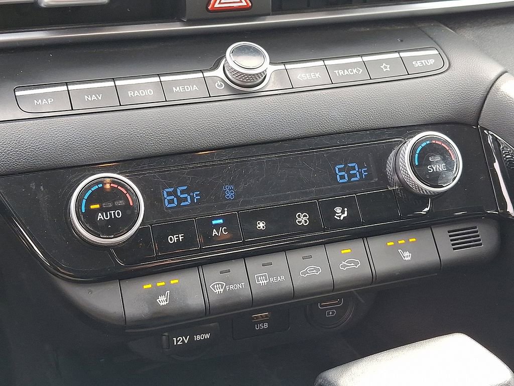 Used 2023 Hyundai Elantra SEL w/ Convenience Package image 16