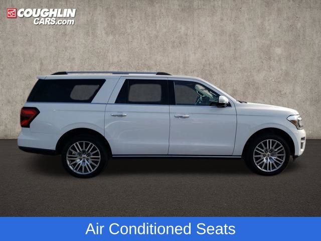 Used 2022 Ford Expedition Max Limited image 11
