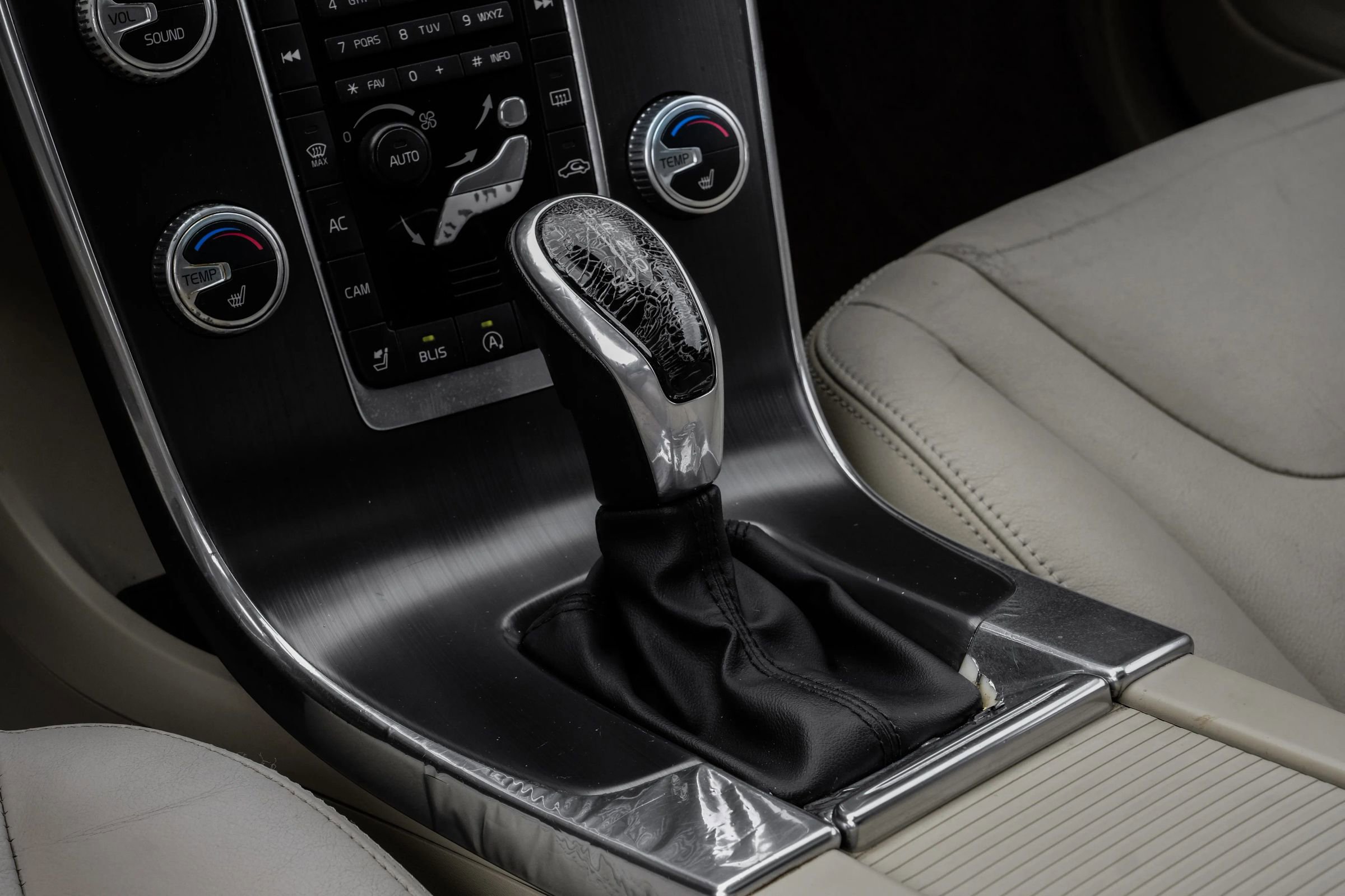 Used 2015 Volvo S60 T5 Premier image 19