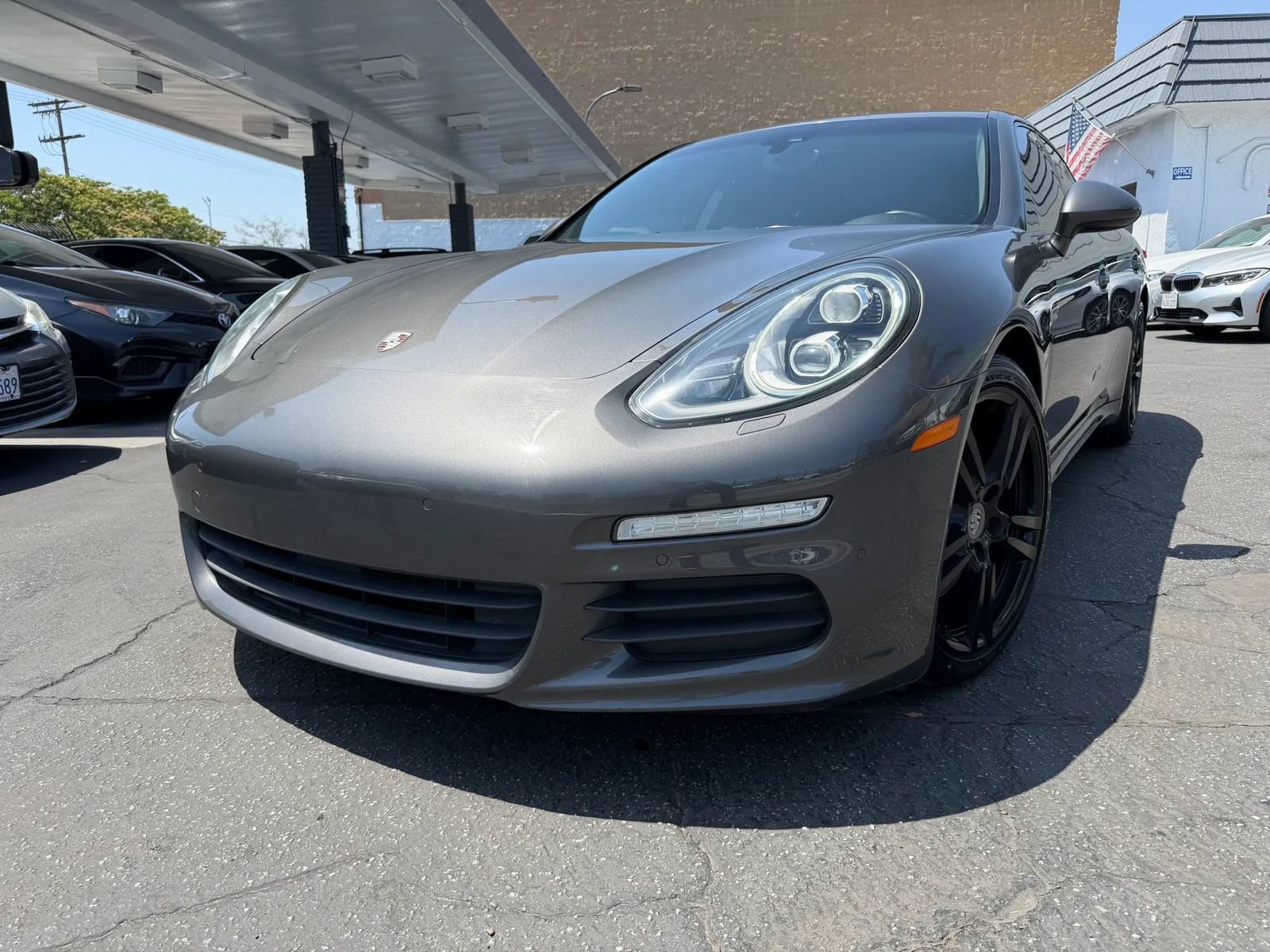 Used 2014 Porsche Panamera 4 AWD/4WD image 3