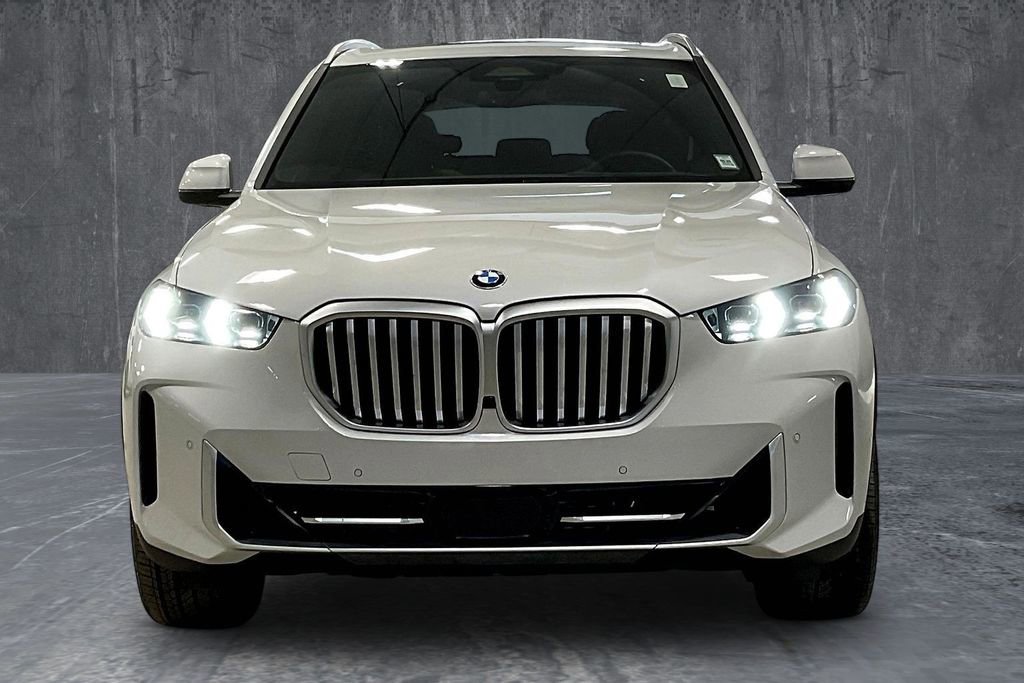 Used 2025 BMW X5 xDrive40i w/ Climate Comfort Package AWD/4WD image 2