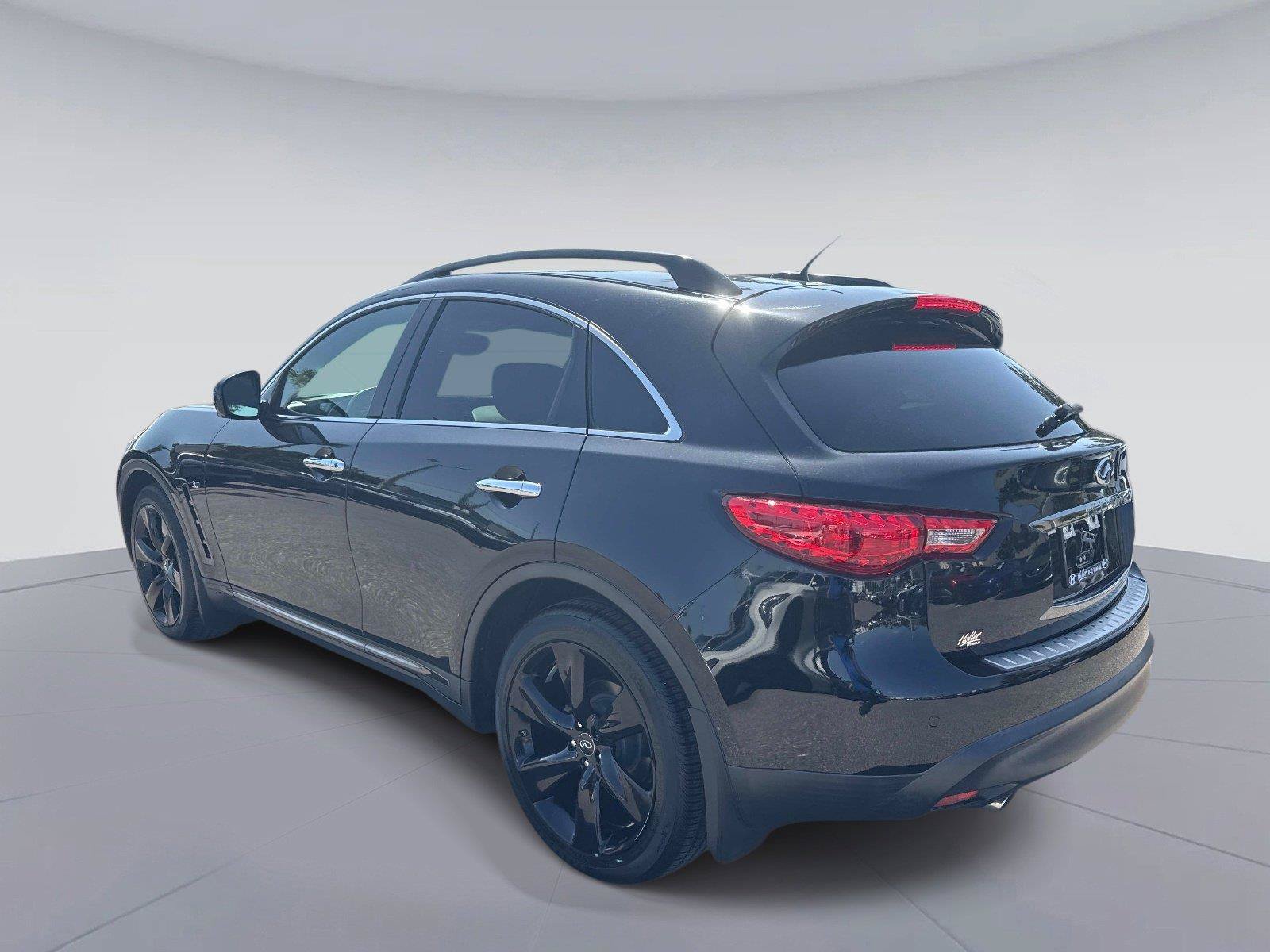 Used 2017 INFINITI QX70 2WD w/ Premium Package image 5