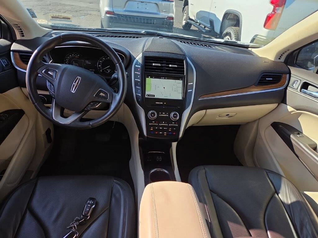 Used 2016 Lincoln MKC Reserve w/ Lincoln MKC Climate Package AWD/4WD image 4