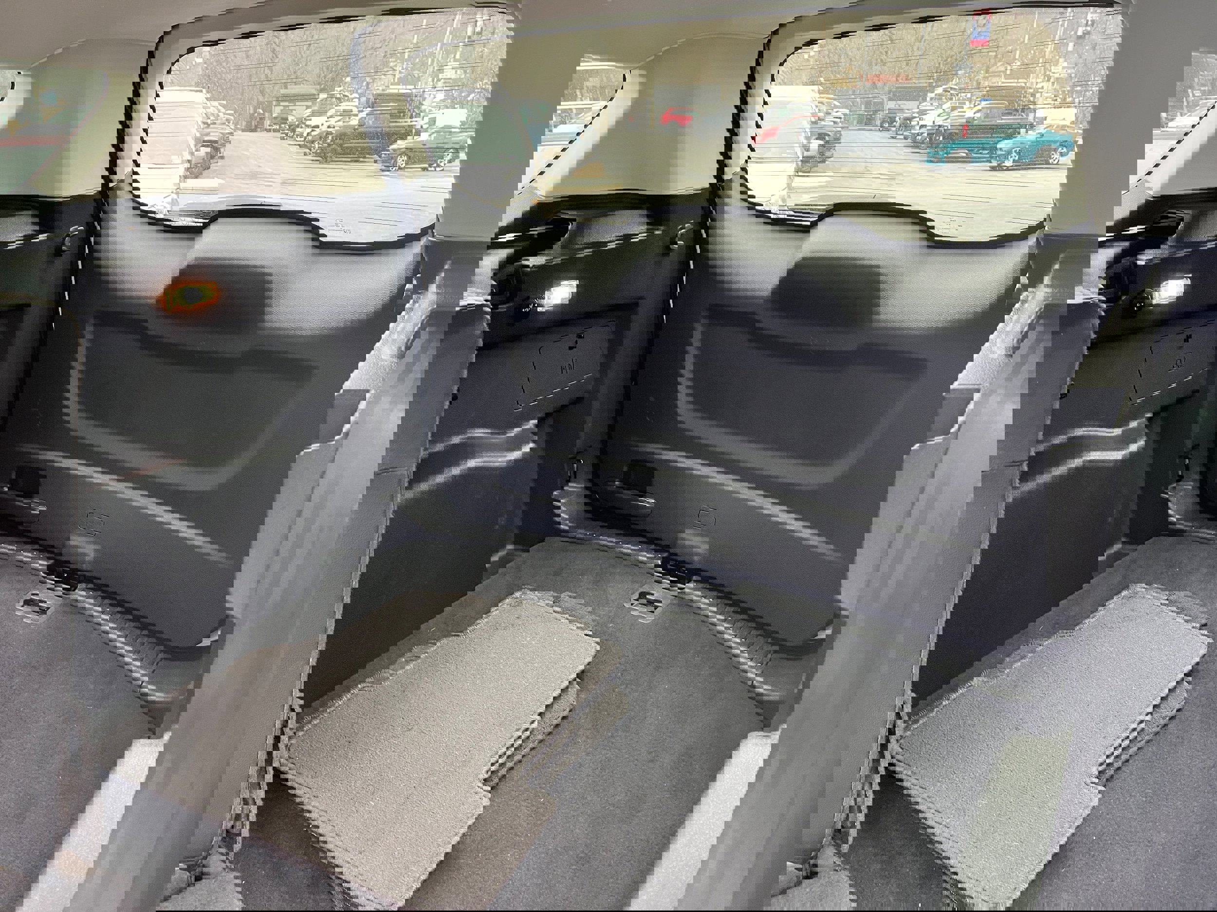 Certified 2018 Ford Escape SE w/ Ford Safe & Smart Package image 13