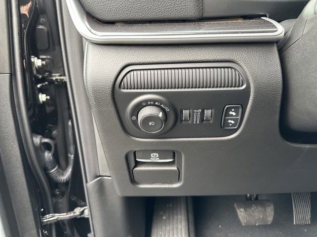 New 2024 Jeep Wagoneer 4WD w/ Convenience Group I image 11