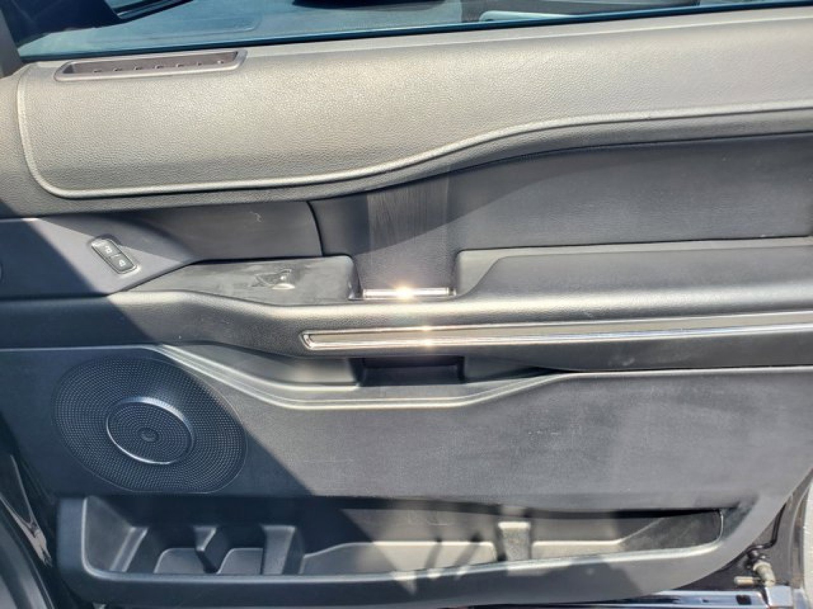 Used 2019 Ford Expedition Max XLT w/ Equipment Group 201A image 36