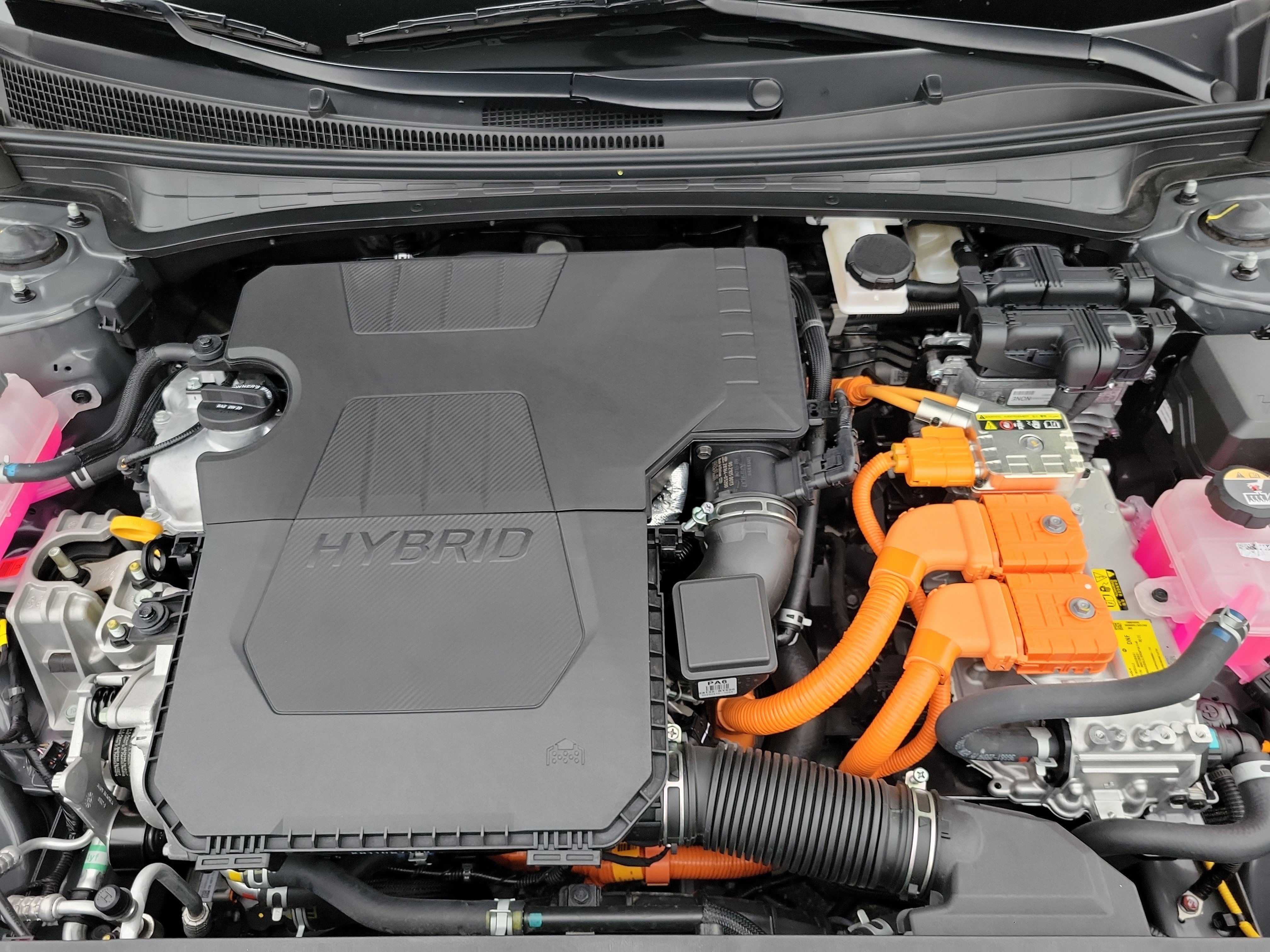 Certified 2025 Hyundai Elantra Limited FWD image 20