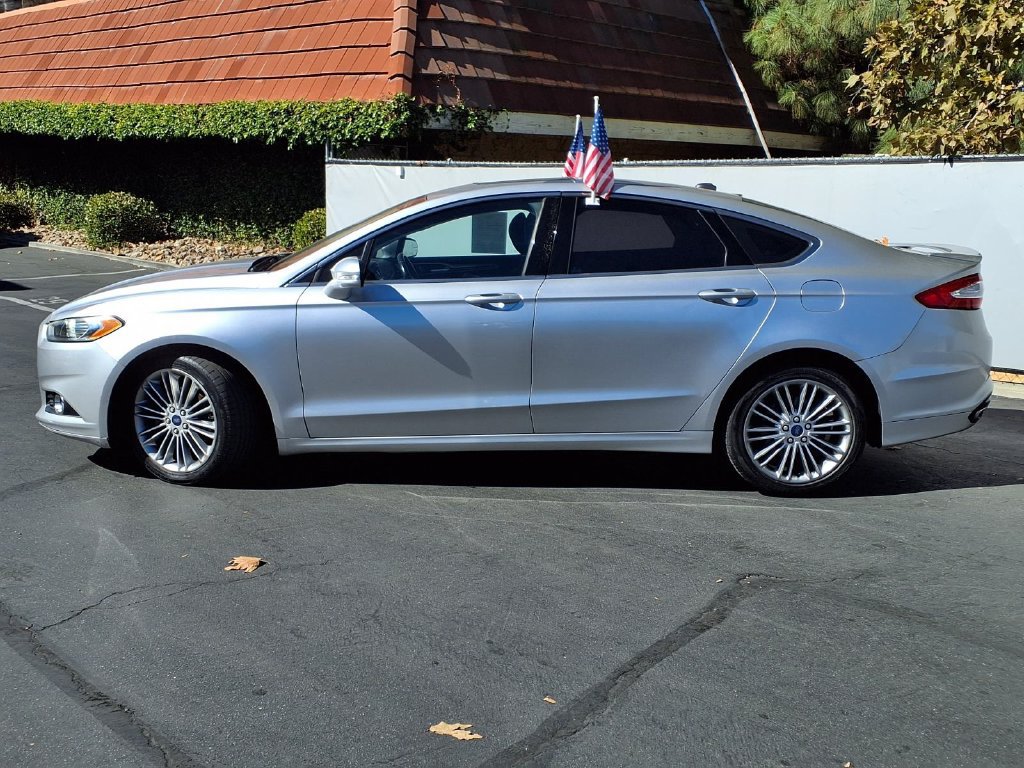 Used 2013 Ford Fusion SE FWD image 4