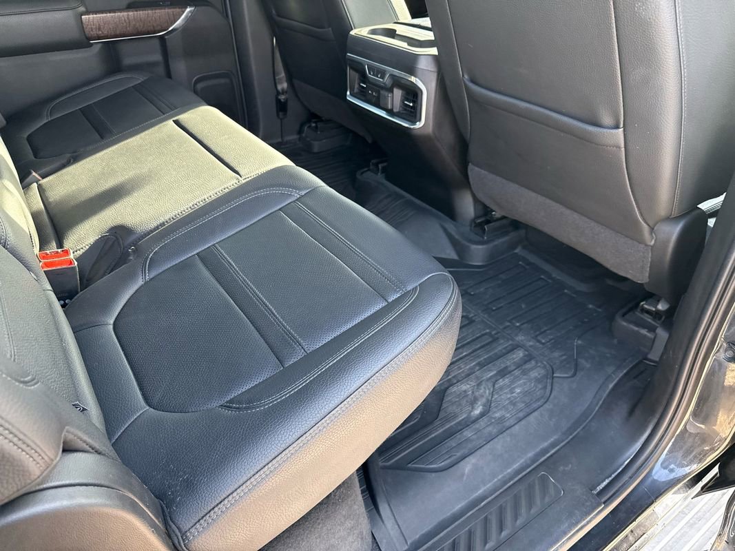 Used 2021 GMC Sierra 3500 Denali w/ Denali Ultimate Package image 21