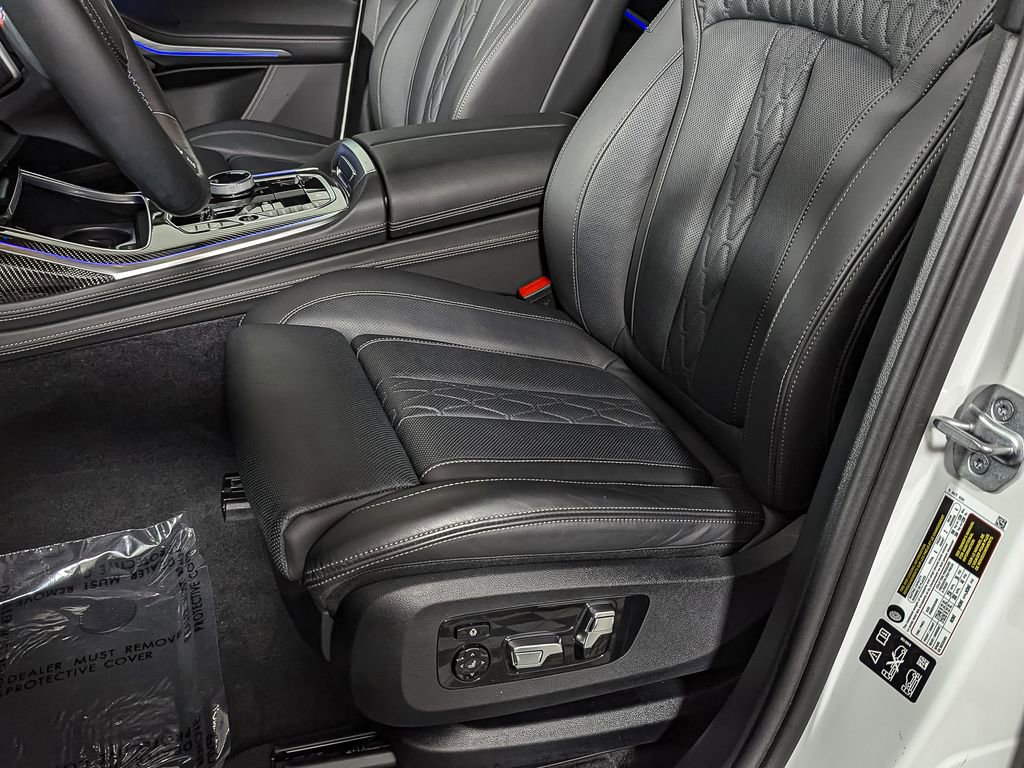 Certified 2025 BMW X7 M60i image 22