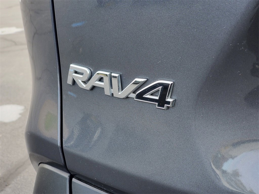 Used 2021 Toyota RAV4 XLE image 34