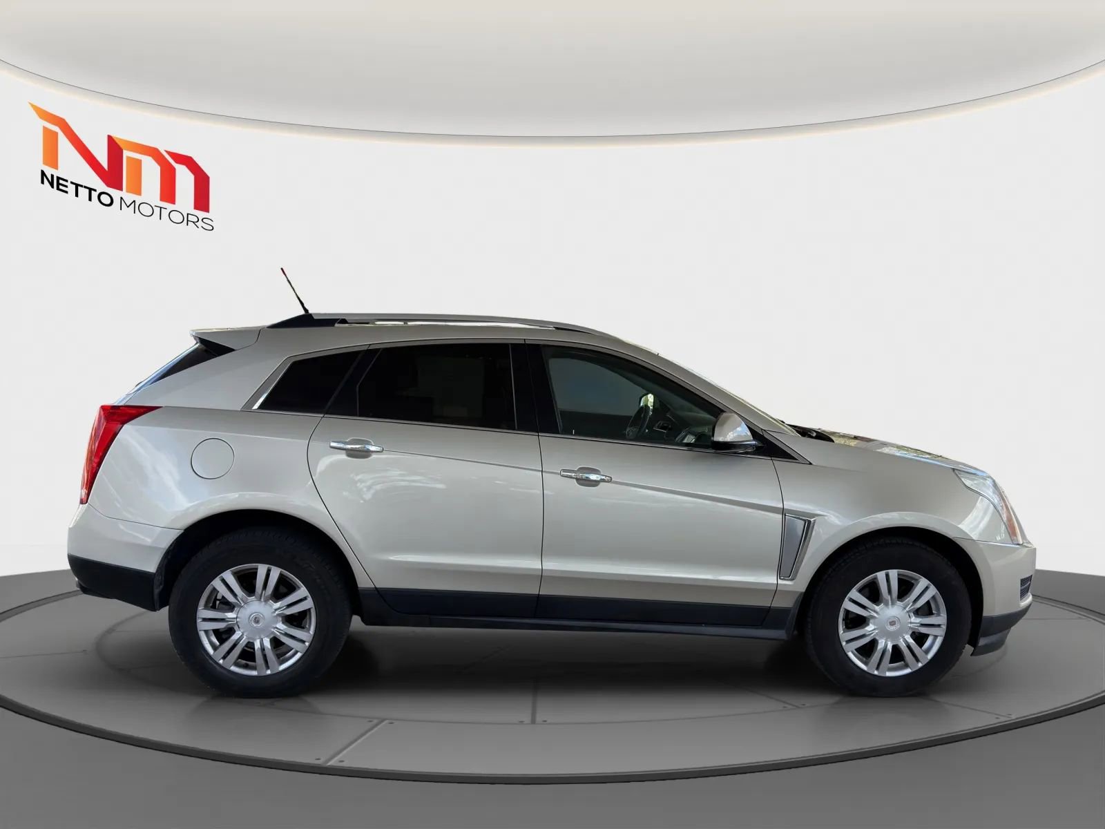 Used 2013 Cadillac SRX Luxury AWD/4WD image 6