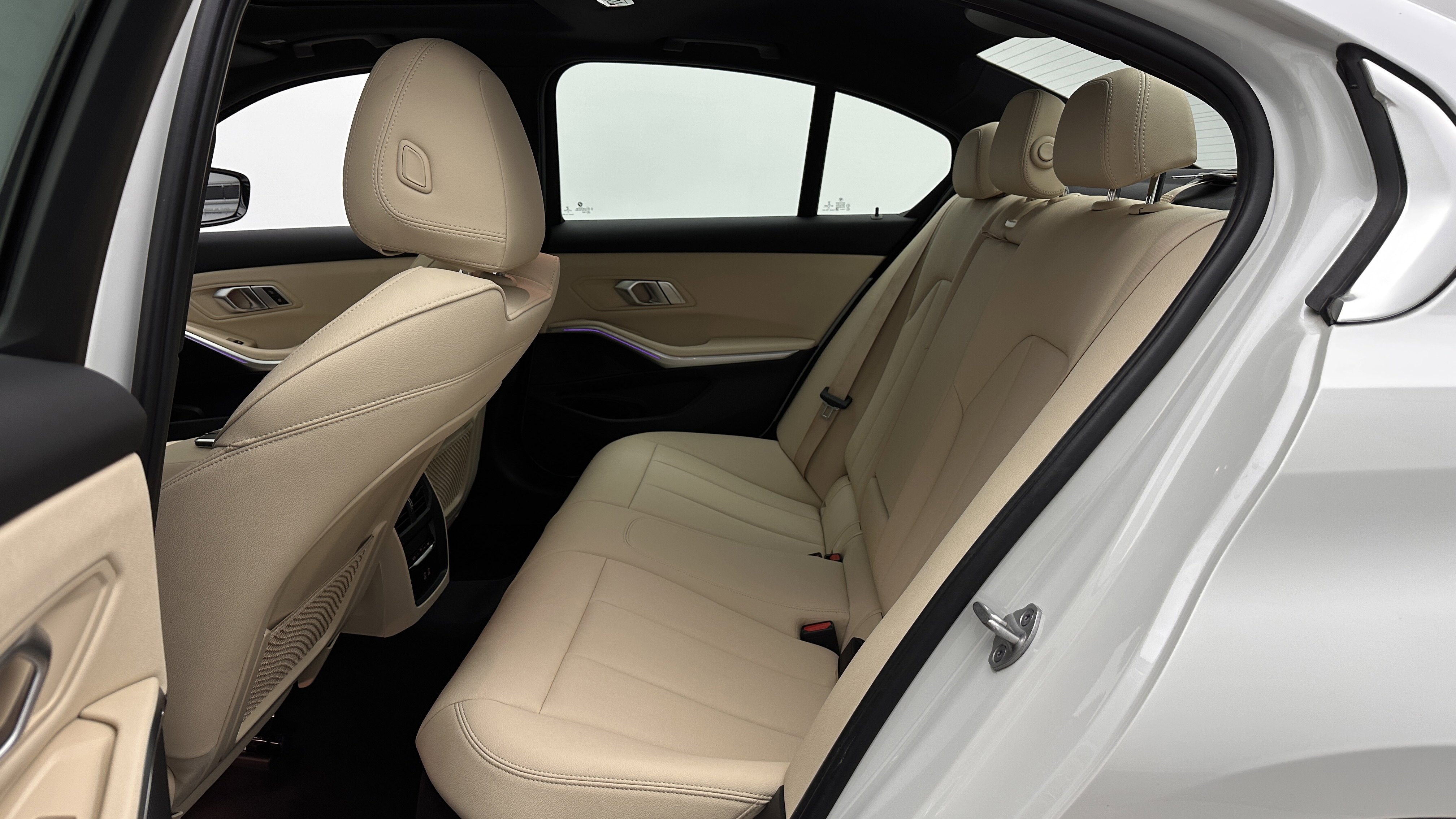 Used 2021 BMW 330e w/ Premium Package image 35