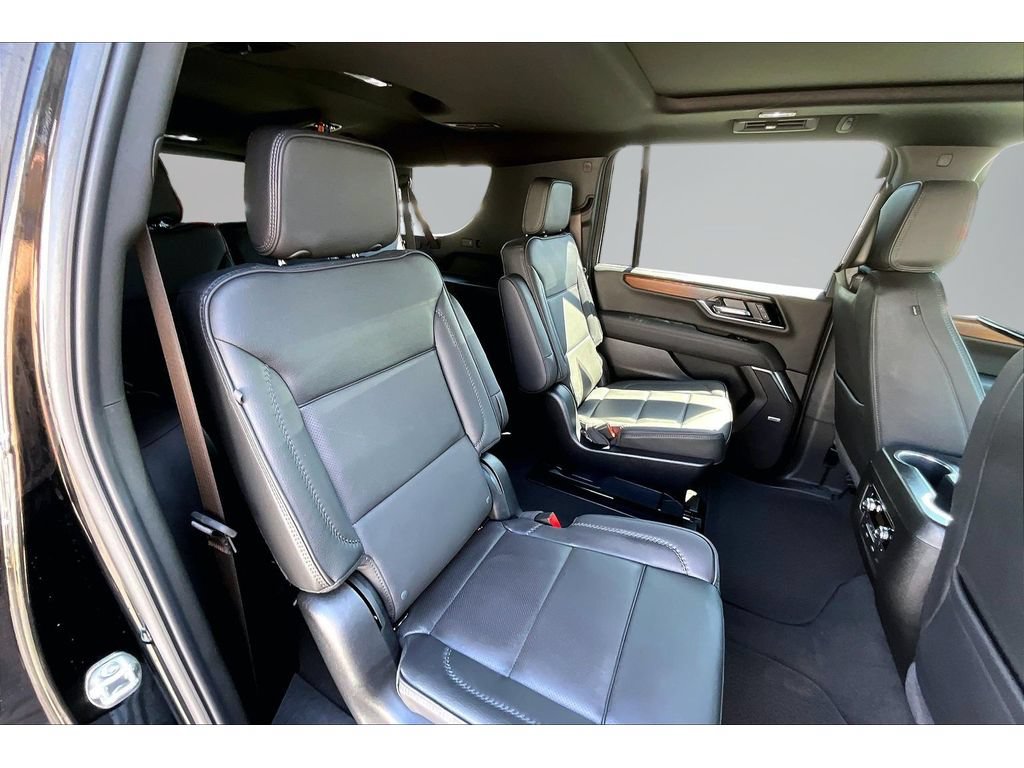 New 2026 GMC Yukon XL Denali w/ Denali Reserve Package AWD/4WD image 9