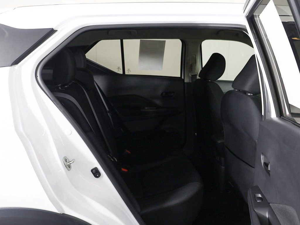 Used 2023 Nissan Kicks S image 28