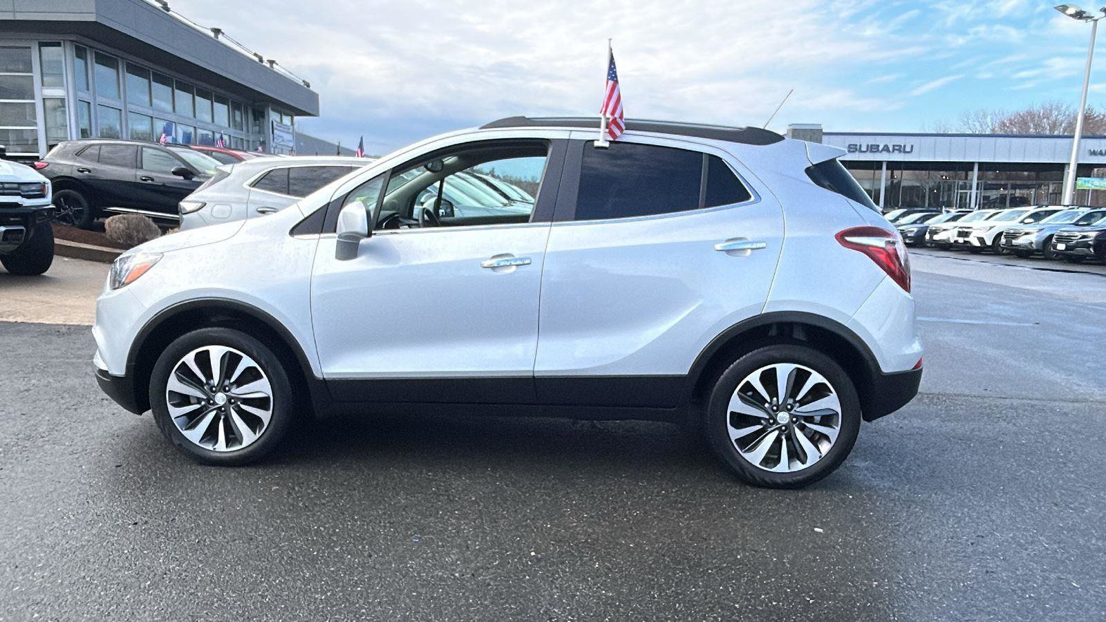 Used 2022 Buick Encore Preferred w/ Safety Package image 4