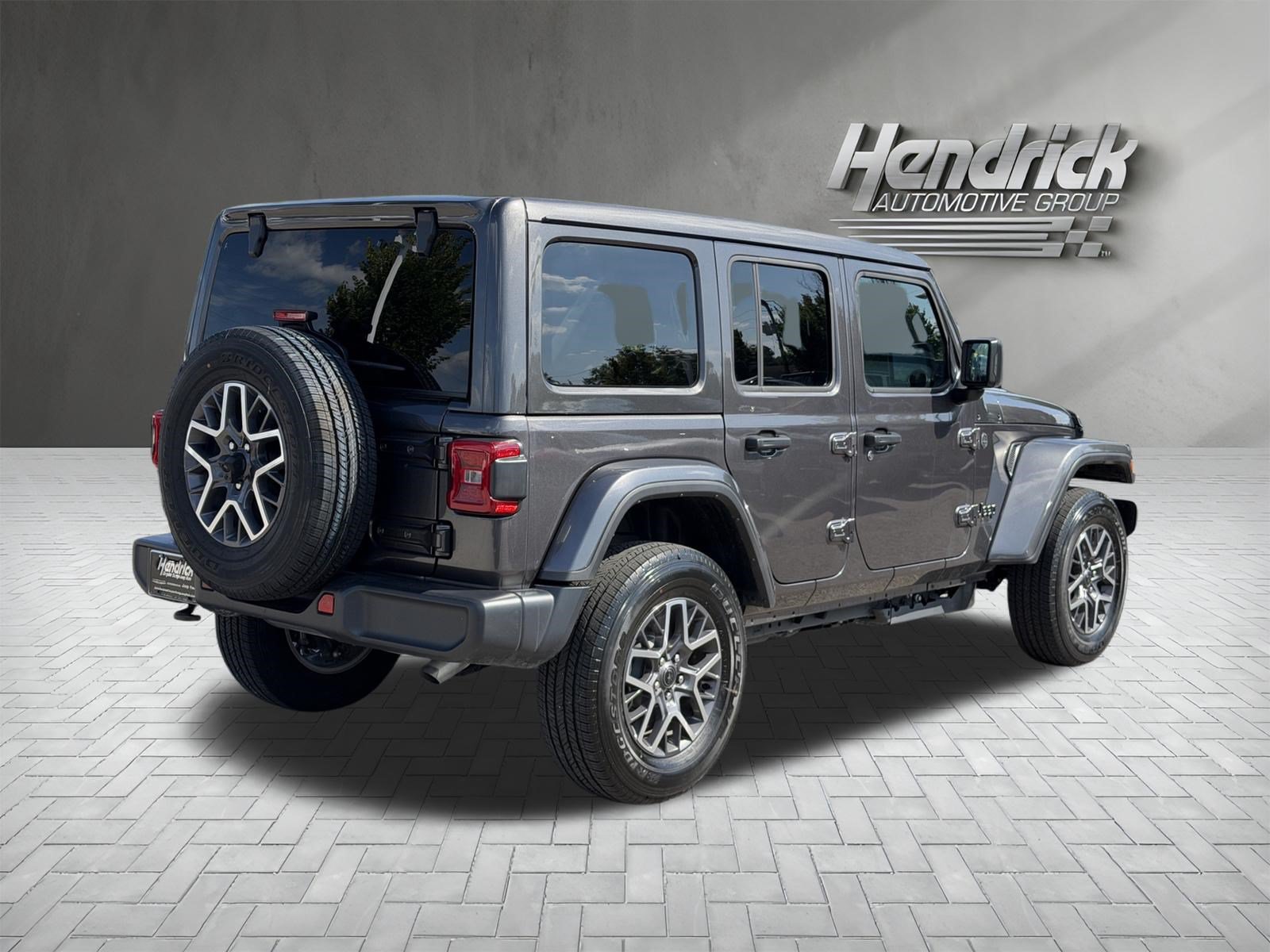 Used 2026 Jeep Wrangler Unlimited Sahara AWD/4WD image 10