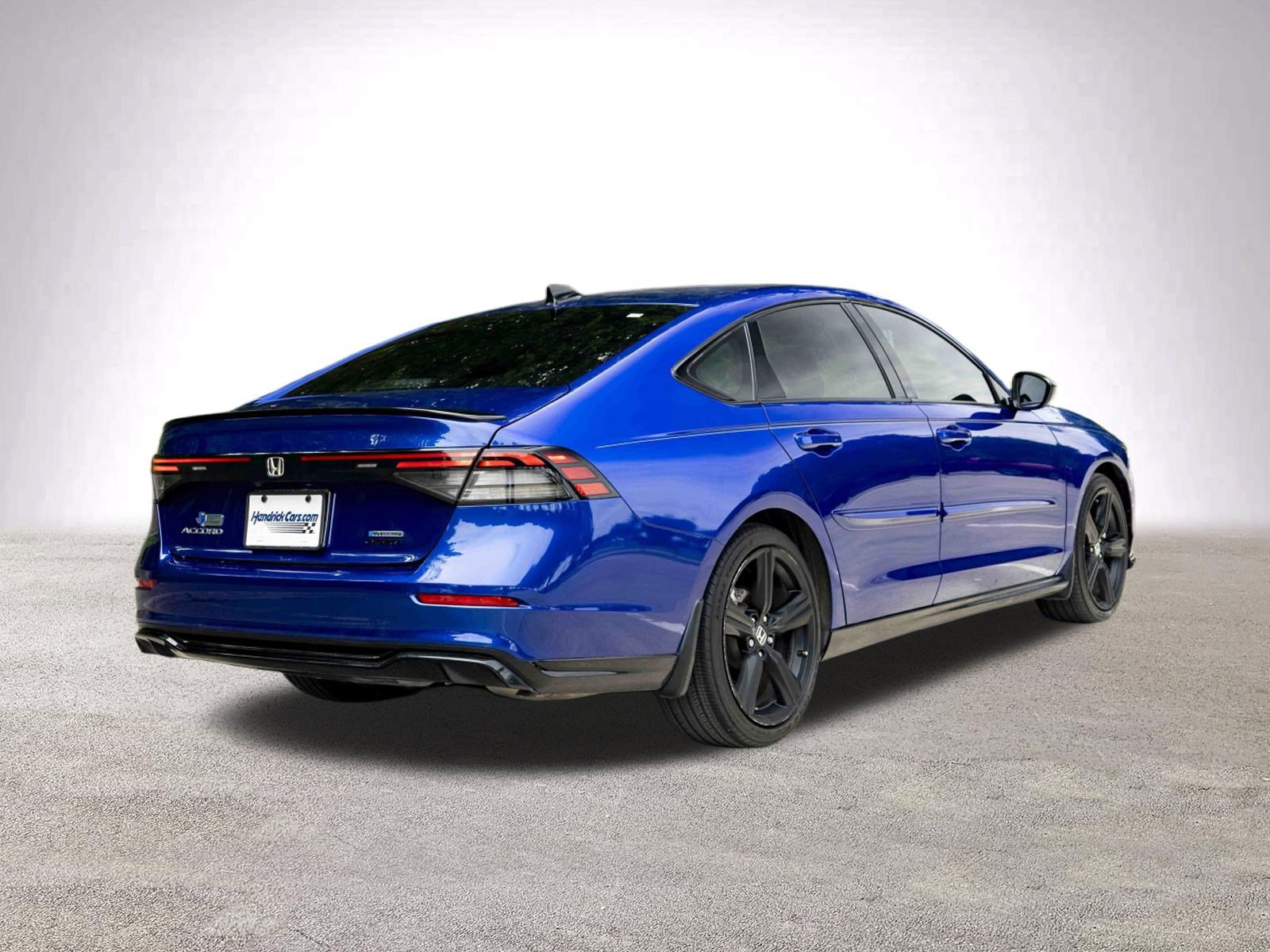 Used 2023 Honda Accord Sport image 9