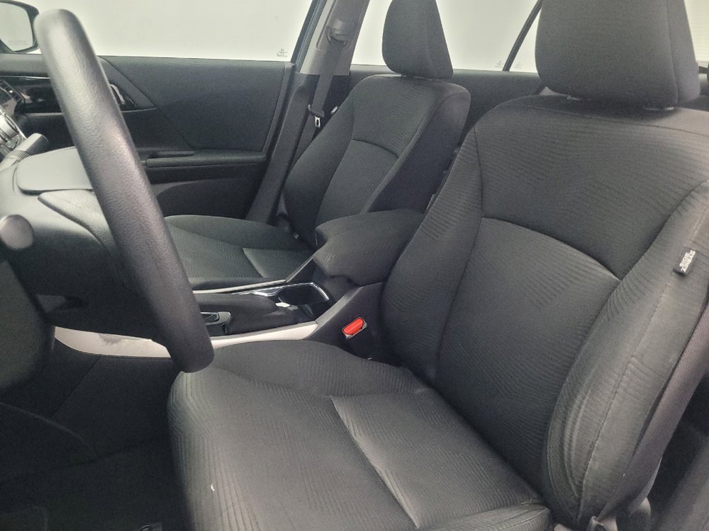 Used 2017 Honda Accord LX image 17