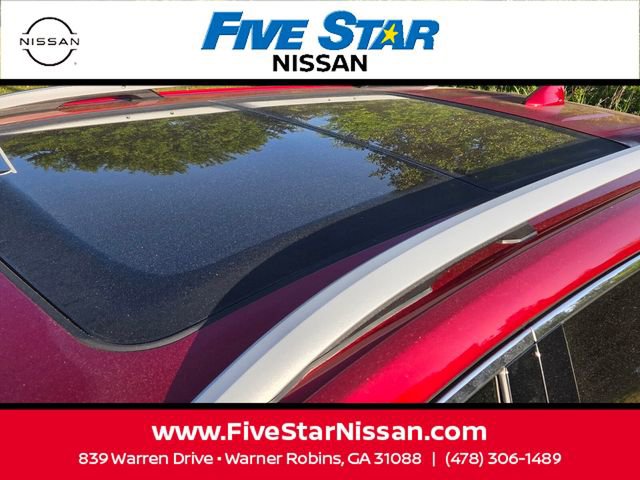 Used 2024 GMC Terrain SLT image 5