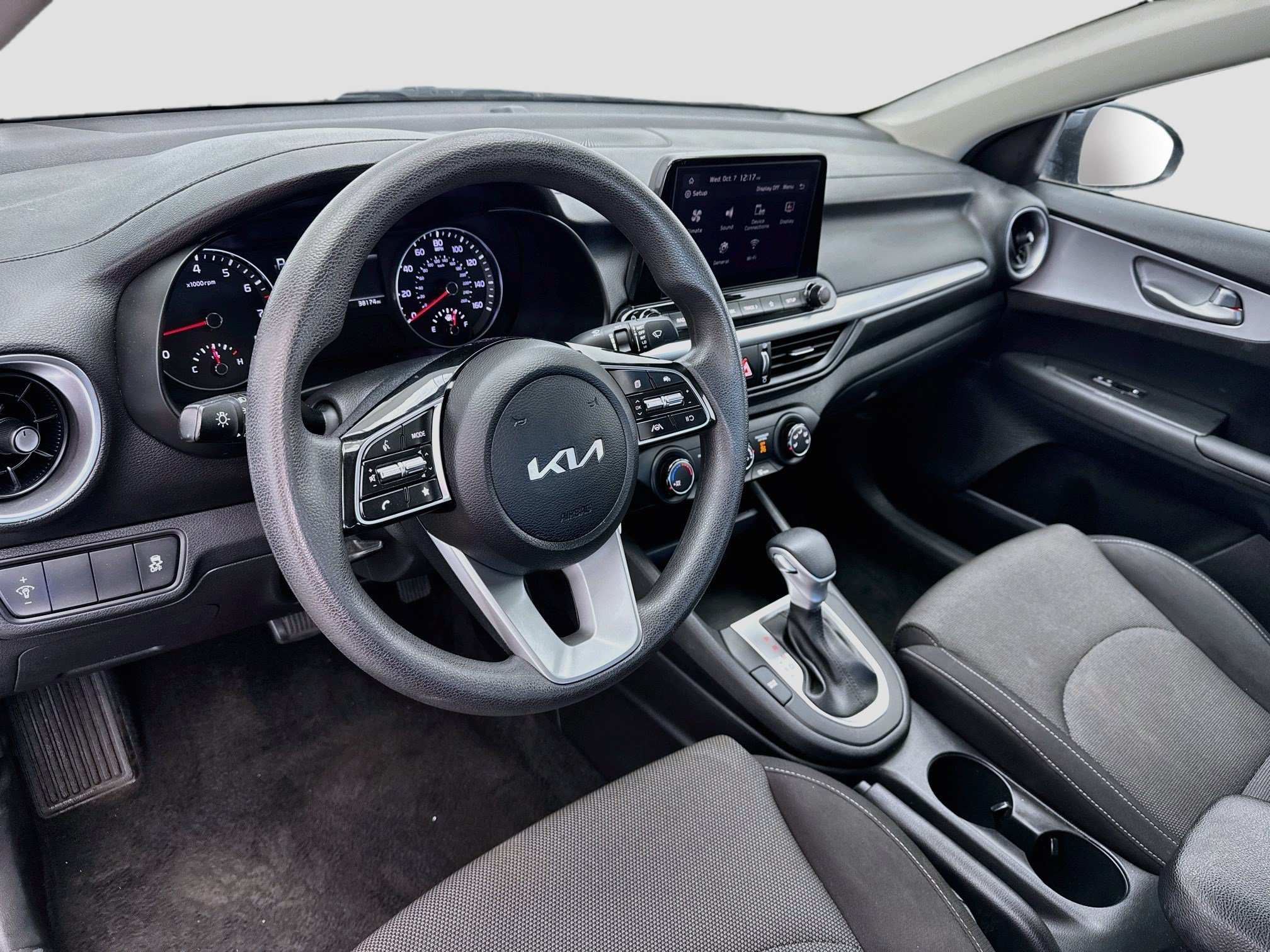 Used 2023 Kia Forte LXS FWD image 7