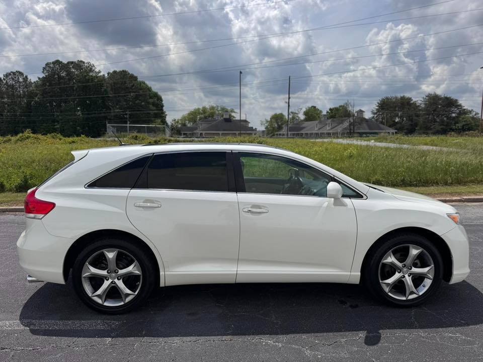 Used 2011 Toyota Venza w/ Premium Pkg #2 FWD image 5