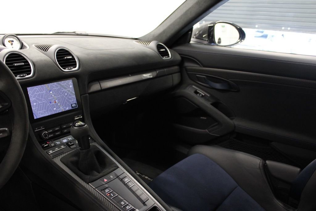 Certified 2025 Porsche 718 Cayman GT4 RS RWD image 27