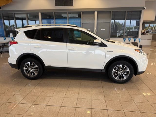 Used 2016 Toyota RAV4 XLE AWD/4WD image 2