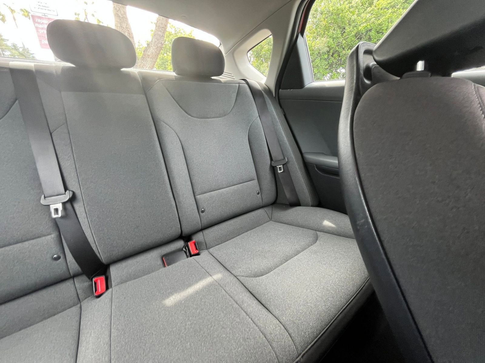 Used 2025 Kia K4 LXS image 36