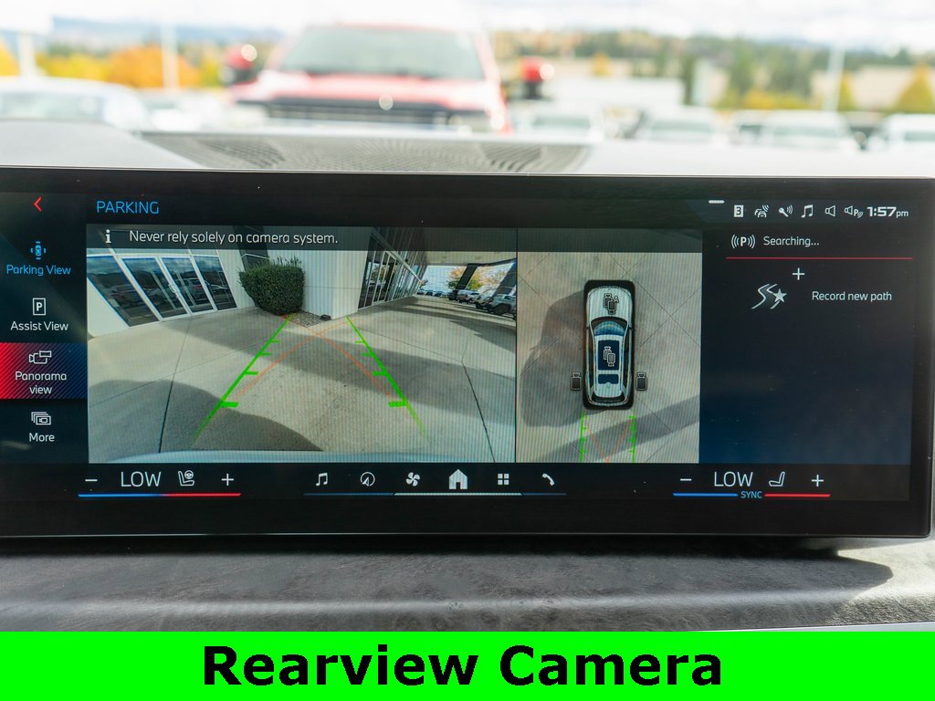 Used 2024 BMW X7 M60i image 10