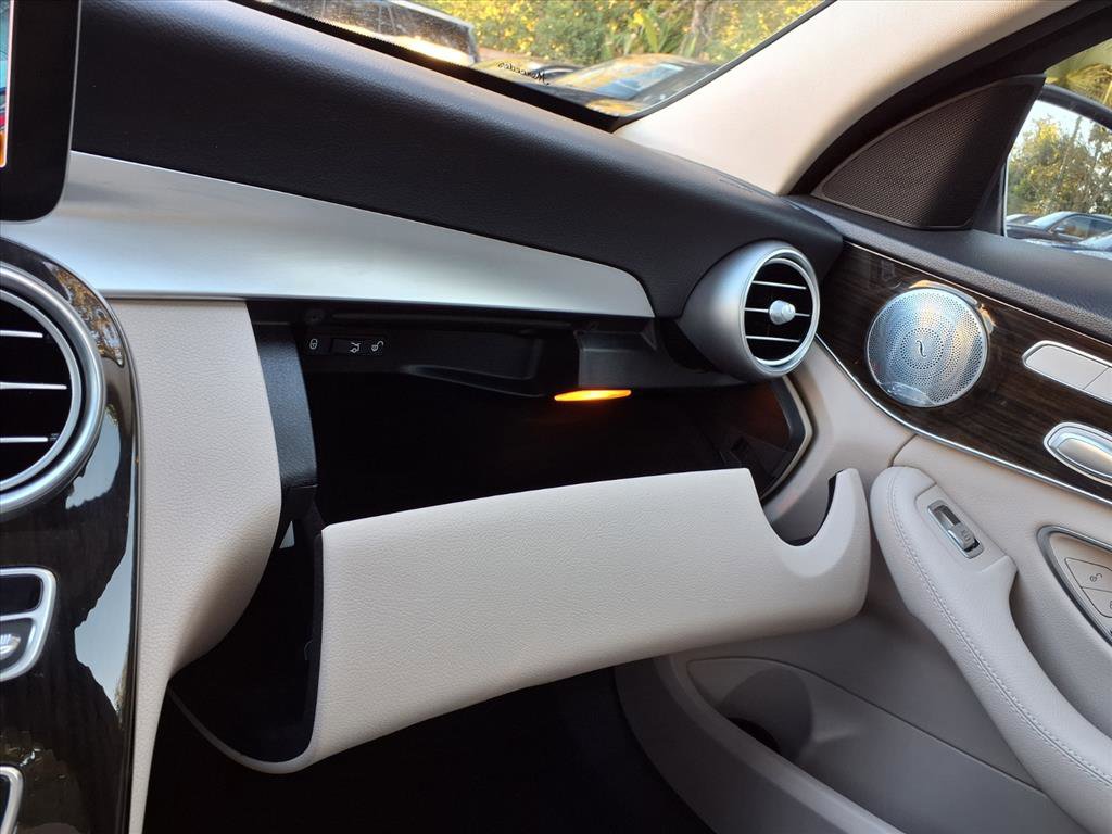 Used 2021 Mercedes-Benz C 300 Sedan image 27