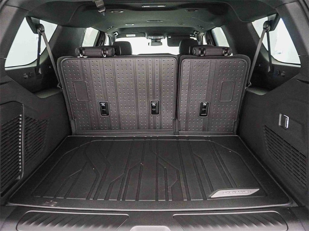 New 2026 Chevrolet Suburban LS RWD image 24