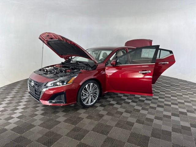Used 2023 Nissan Altima 2.5 SL FWD image 16