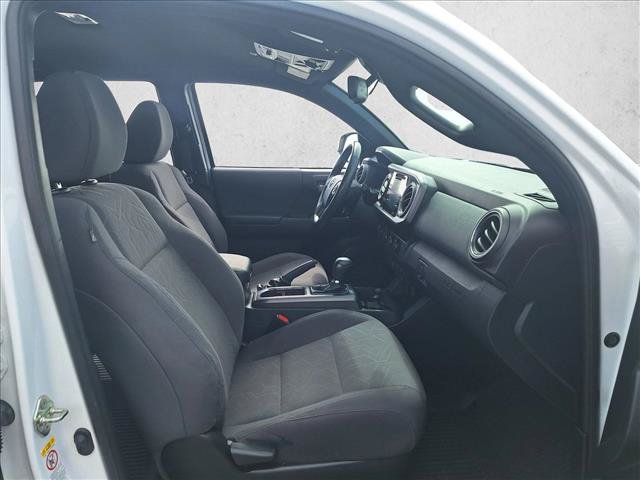 Certified 2019 Toyota Tacoma TRD Off-Road AWD/4WD image 18