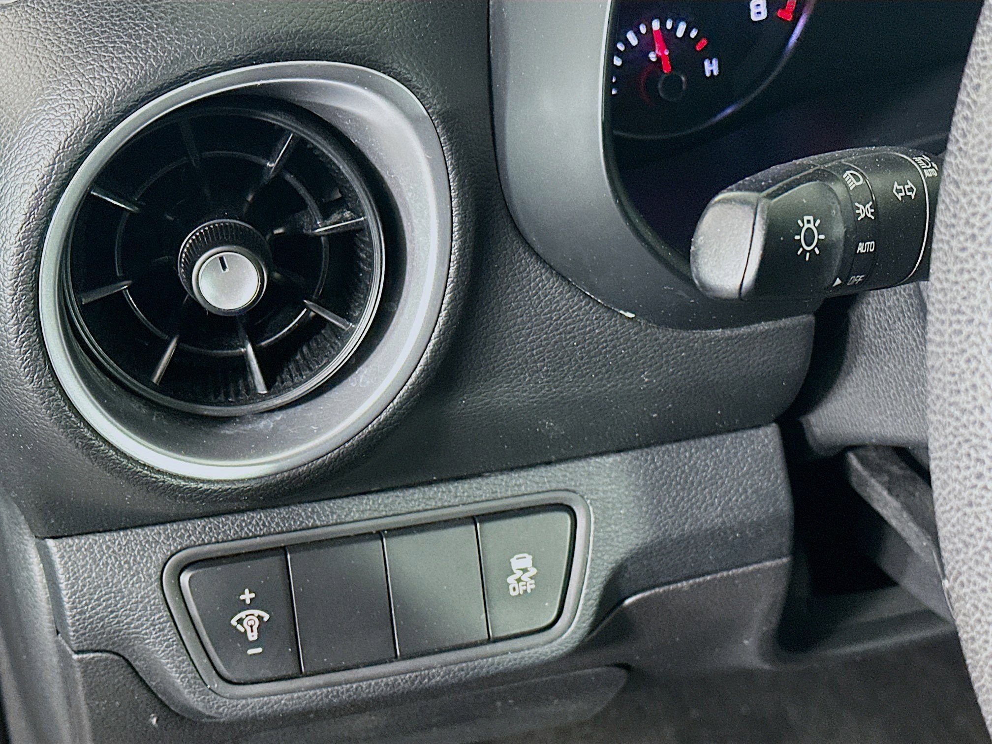 Used 2024 Kia Forte LXS image 16