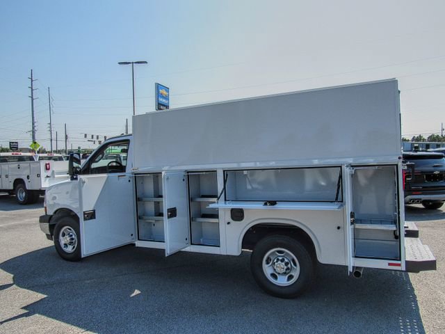 New 2025 Chevrolet Express 3500 w/ Power Convenience Package image 6