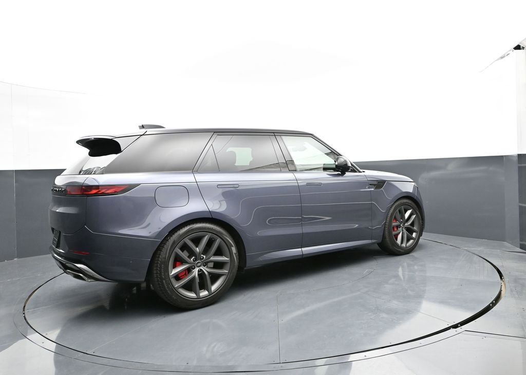 Used 2025 Land Rover Range Rover Sport Dynamic SE AWD/4WD image 8