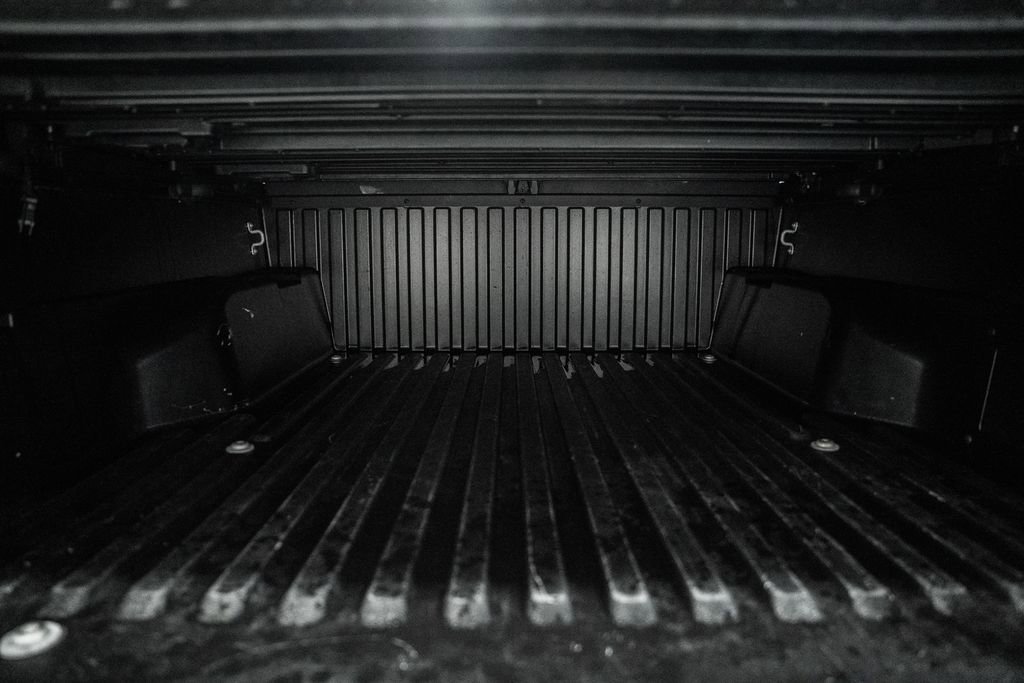 Used 2019 Toyota Tacoma TRD Sport image 9